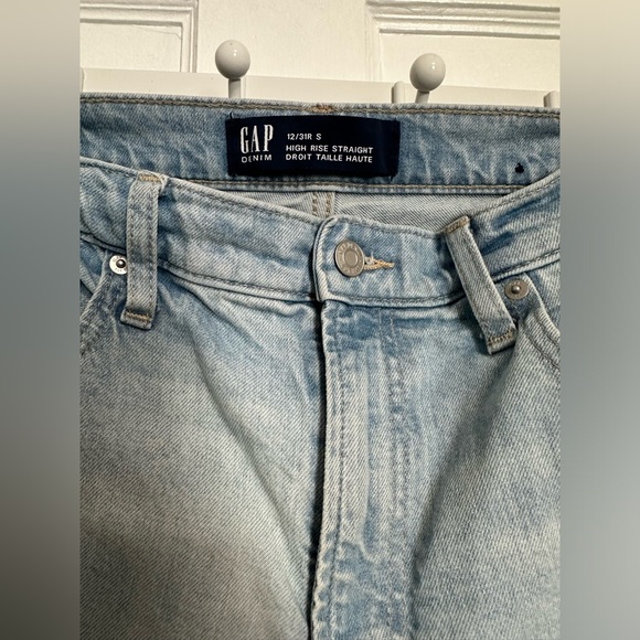 GAP high rise straight jeans size 12/31" - Picture 2 of 3